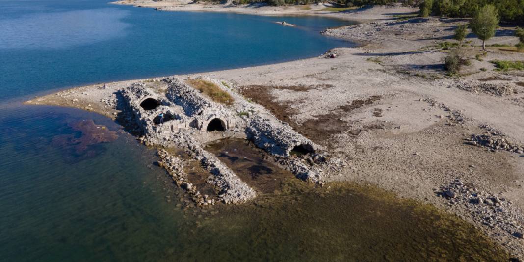 Sular çekildi 822 yıllık Selçuklu hanı ortaya çıktı 6